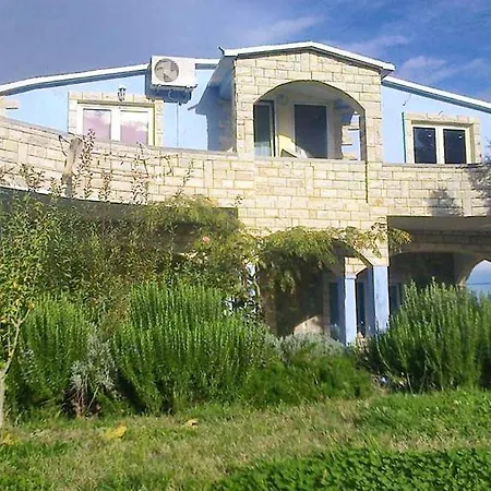 Apartman Family-friendly With Swimming Pool Podgradina, Novigrad - 6198 Posedarje