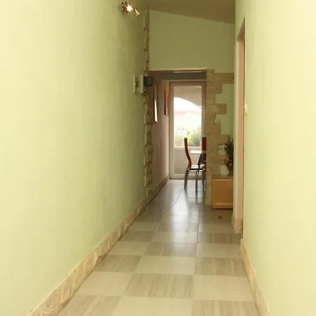 Apartman Family-friendly With Swimming Pool Podgradina, Novigrad - 6198 Posedarje