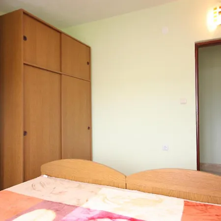 Family-friendly With Swimming Pool Podgradina, Novigrad - 6198 Apartman Posedarje