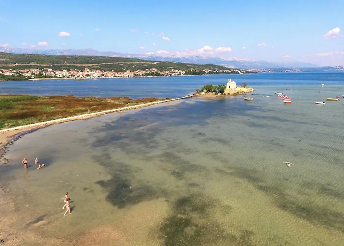Family-friendly With Swimming Pool Podgradina, Novigrad - 6198 شقة