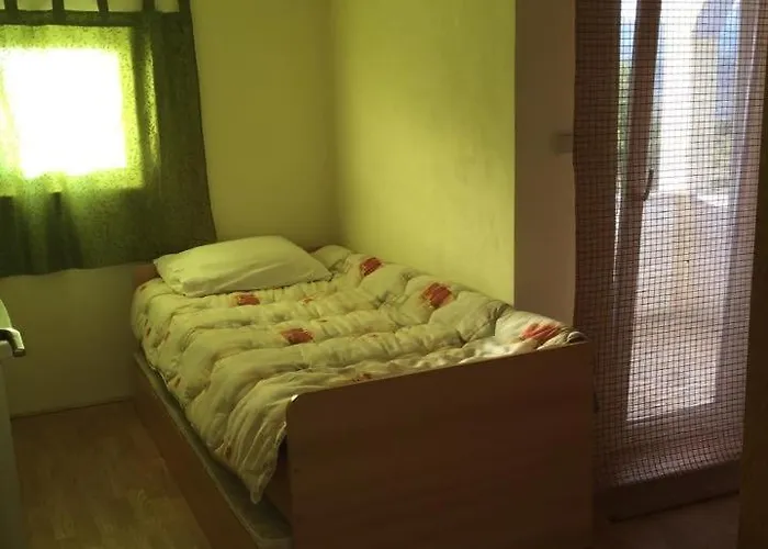 Family-friendly With Swimming Pool Podgradina, Novigrad - 6198 *