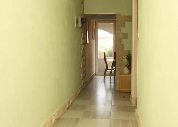 شقة Family-friendly With Swimming Pool Podgradina, Novigrad - 6198 بوسيدارجي