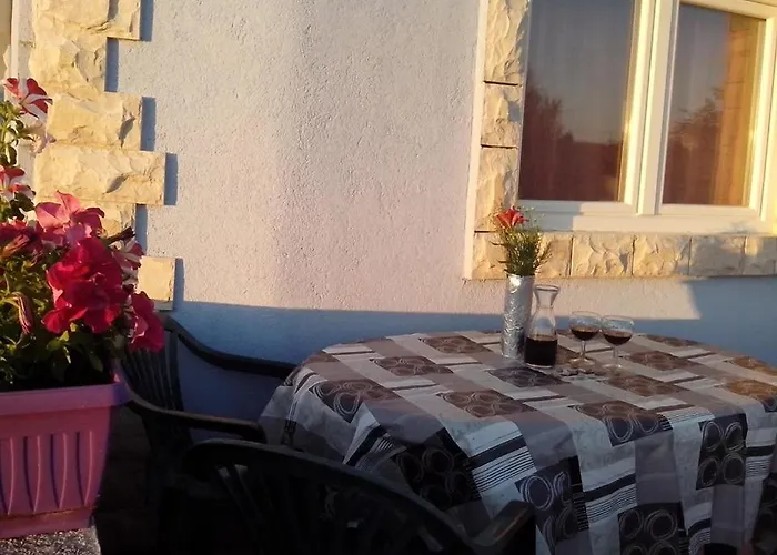 شقة Family-friendly With Swimming Pool Podgradina, Novigrad - 6198